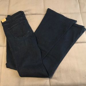 NWT Bell bottom High waisted  Jeans